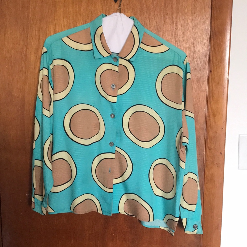 ESPRIT blouse from the 90’s. Women’s size medium. Worn loose.